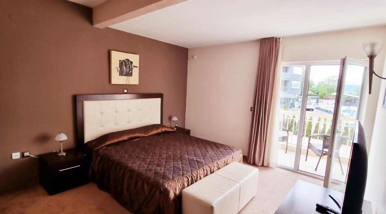 Hotel Bluebell Ohrid Exteriör bild