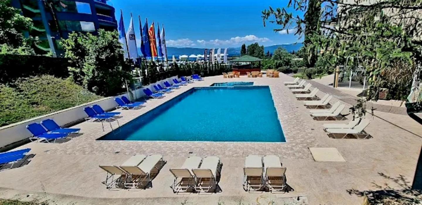 Hotel Bluebell Ohrid Exteriör bild